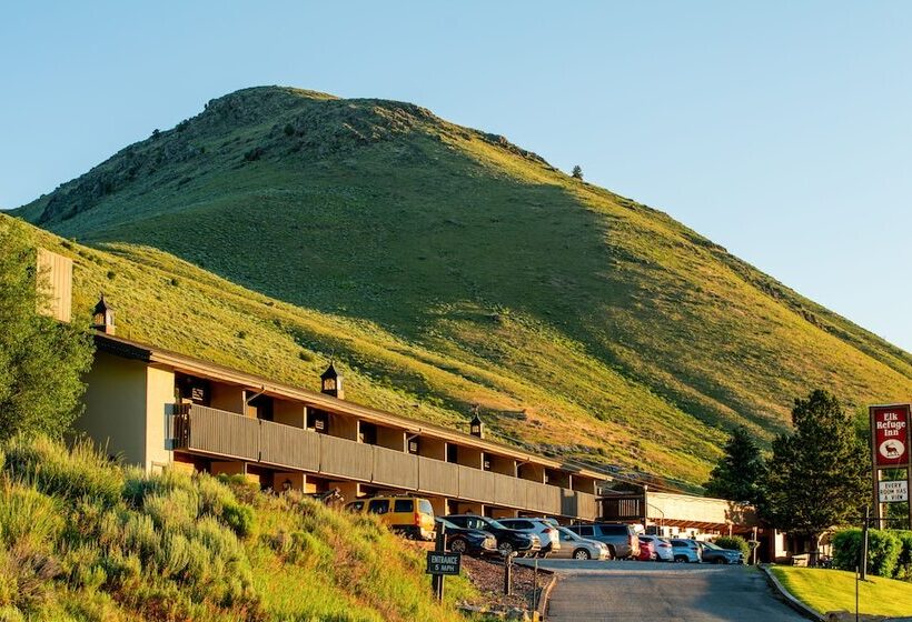فندق Elk Refuge Inn