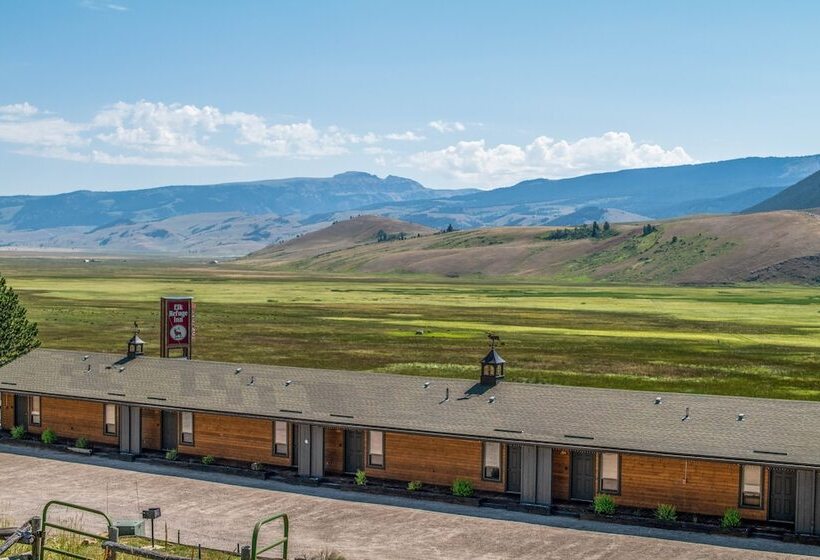 فندق Elk Refuge Inn
