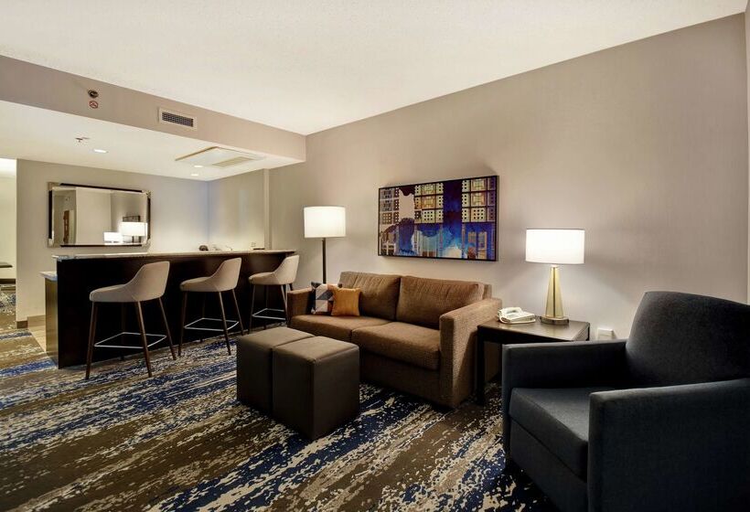 בית מלון כפרי Embassy Suites Charleston