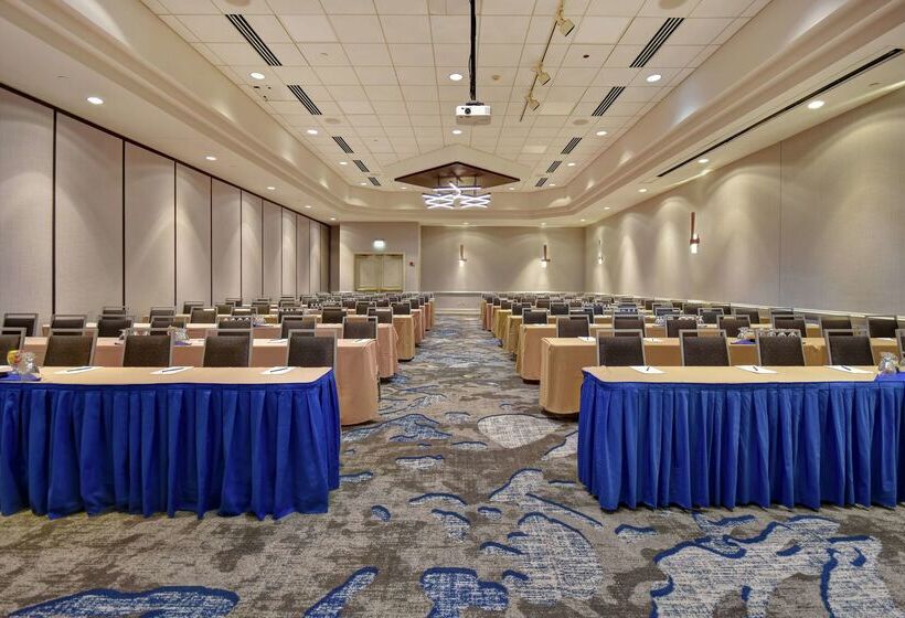 هتل Embassy Suites Charleston
