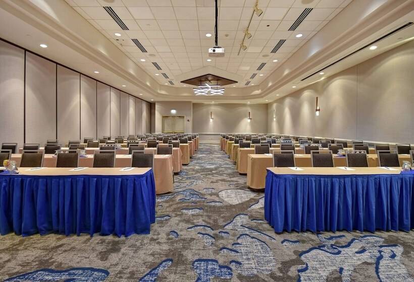 ホテル Embassy Suites Charleston