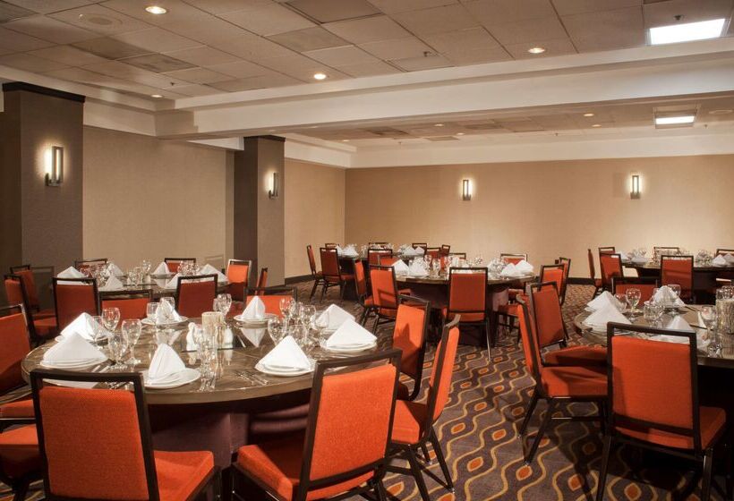 בית מלון כפרי Embassy Suites By Hilton Dallas Near The Galleria