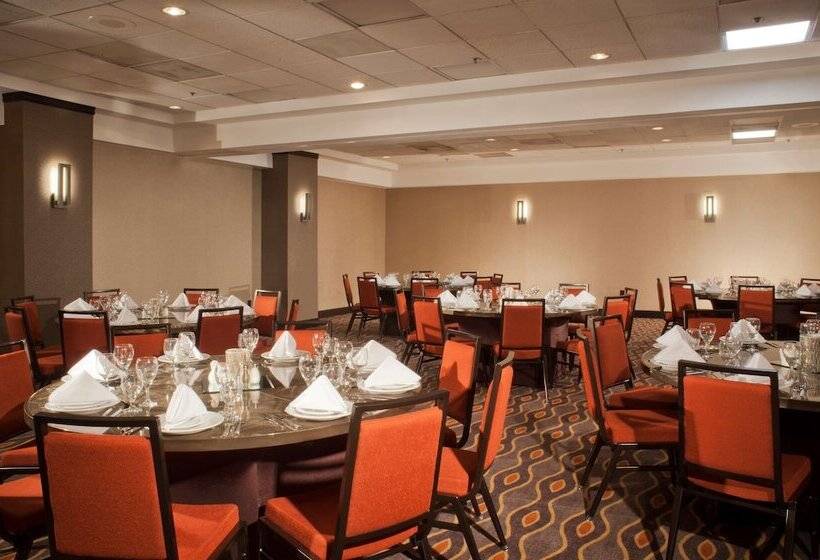 هتل Embassy Suites By Hilton Dallas Near The Galleria