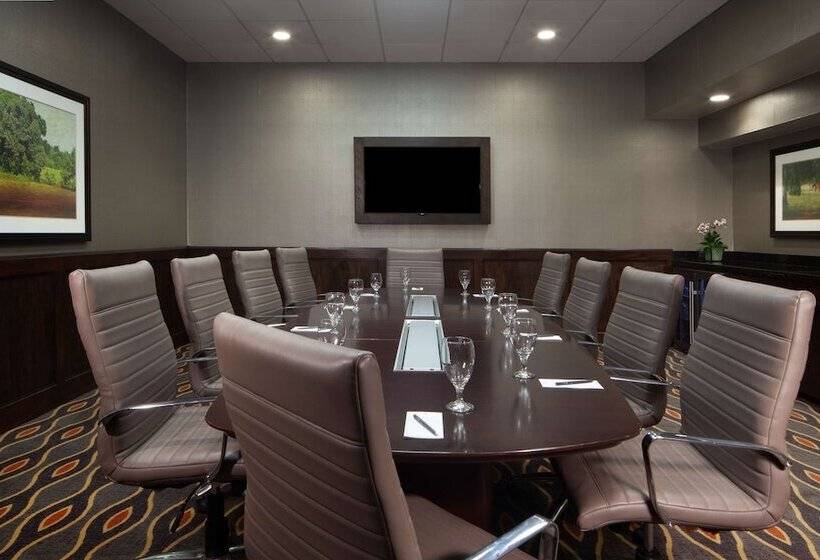 בית מלון כפרי Embassy Suites By Hilton Dallas Near The Galleria