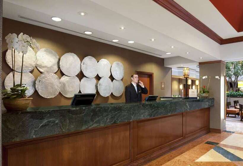 בית מלון כפרי Embassy Suites By Hilton Dallas Near The Galleria
