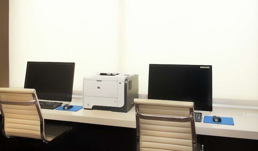 ホテル Embassy Suites By Hilton Houston Near The Galleria