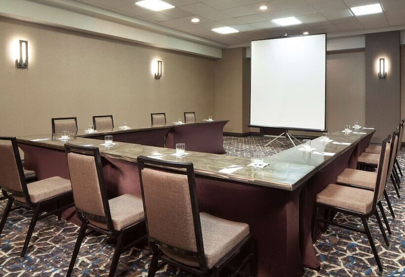 ホテル Embassy Suites By Hilton Houston Near The Galleria