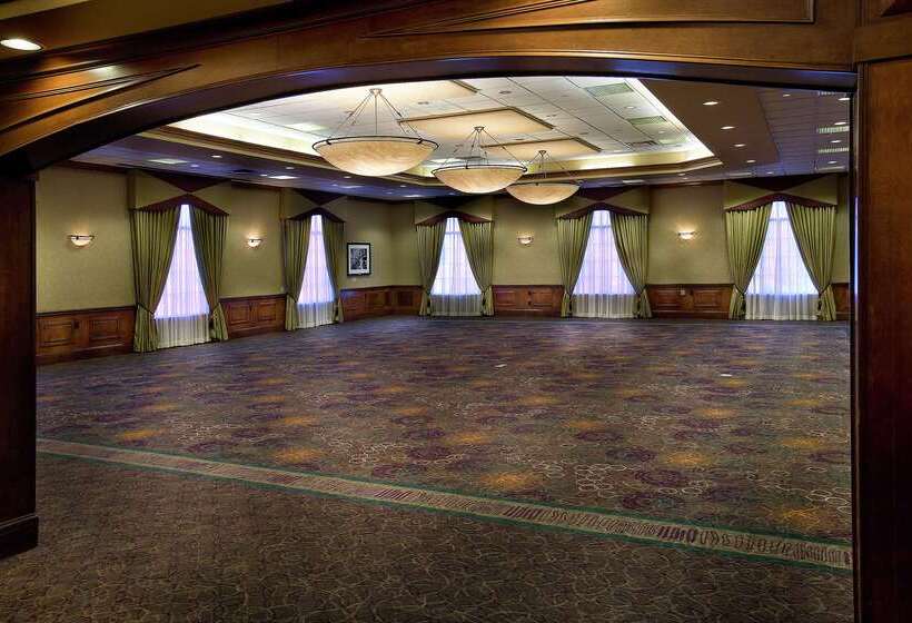 בית מלון כפרי Embassy Suites By Hilton Kansas City International Airport