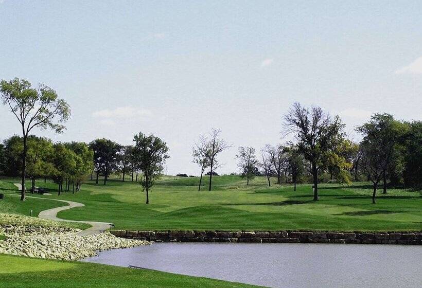 בית מלון כפרי Embassy Suites By Hilton Kansas City International Airport