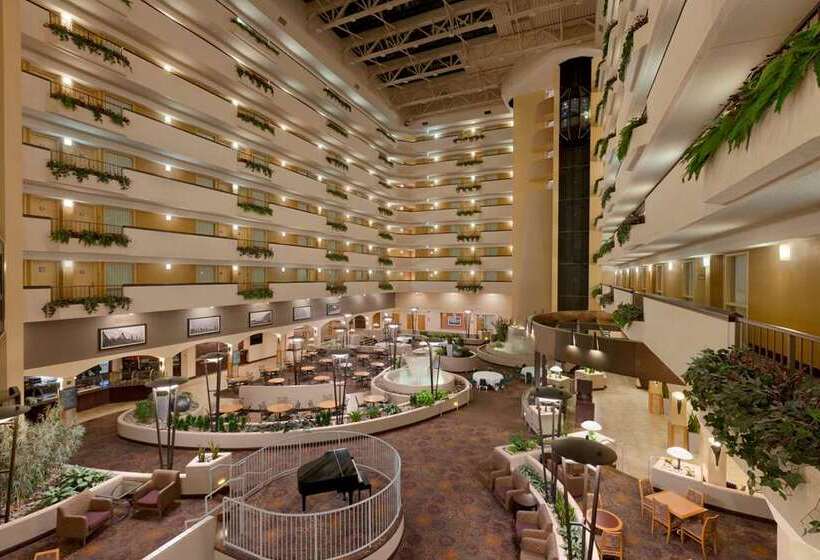 בית מלון כפרי Embassy Suites By Hilton Kansas City International Airport