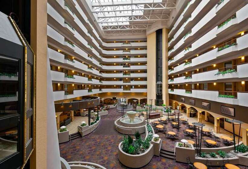 בית מלון כפרי Embassy Suites By Hilton Kansas City International Airport