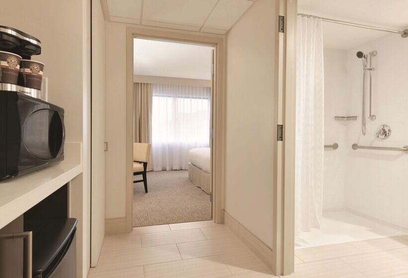 فندق Embassy Suites By Hilton Milwaukee Brookfield