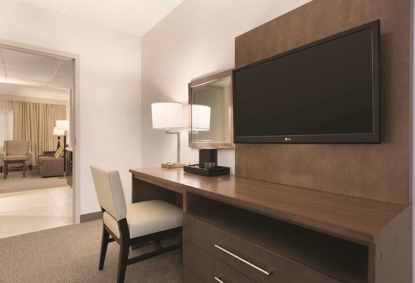 فندق Embassy Suites By Hilton Milwaukee Brookfield