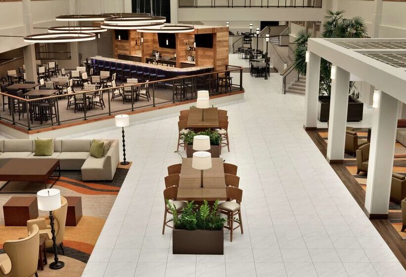 فندق Embassy Suites By Hilton Milwaukee Brookfield