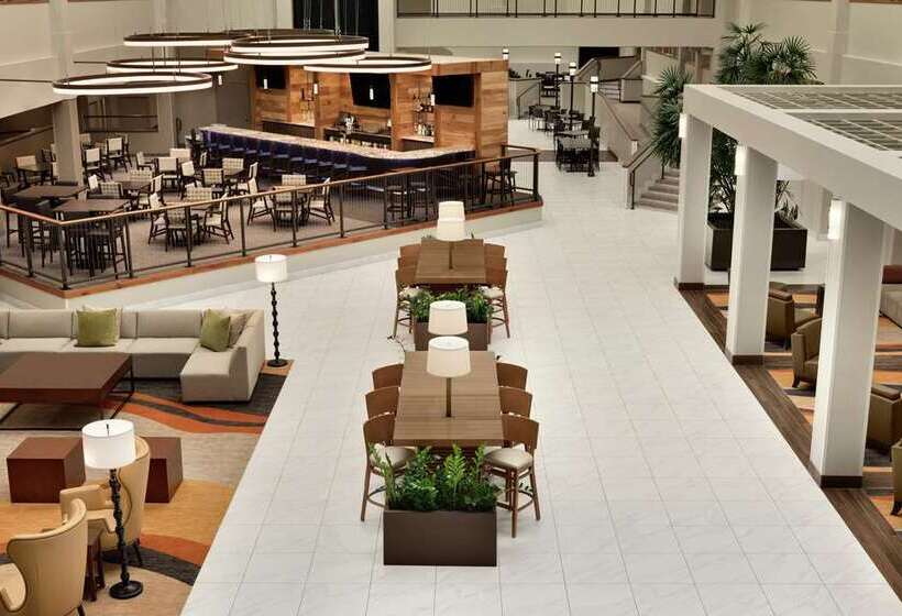 فندق Embassy Suites By Hilton Milwaukee Brookfield