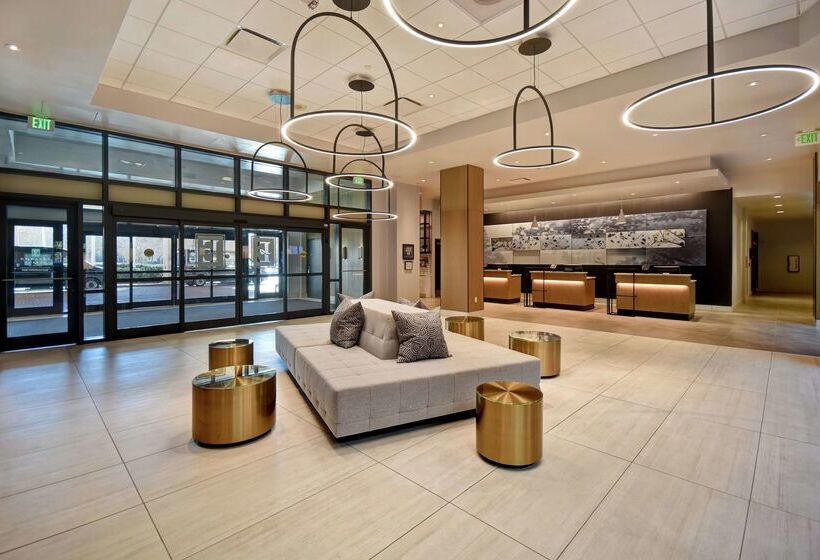 ホテル Embassy Suites By Hilton Raleigh Durham Research Triangle