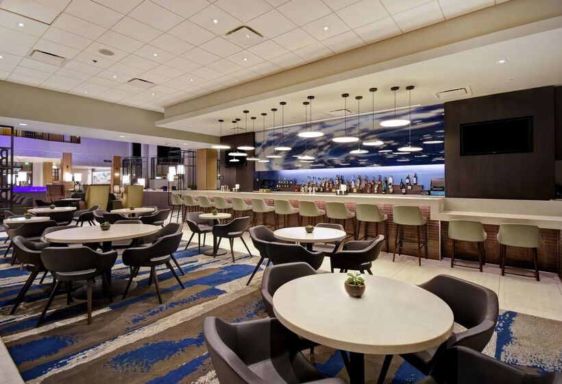 ホテル Embassy Suites By Hilton Raleigh Durham Research Triangle