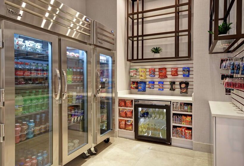 ホテル Embassy Suites By Hilton Raleigh Durham Research Triangle