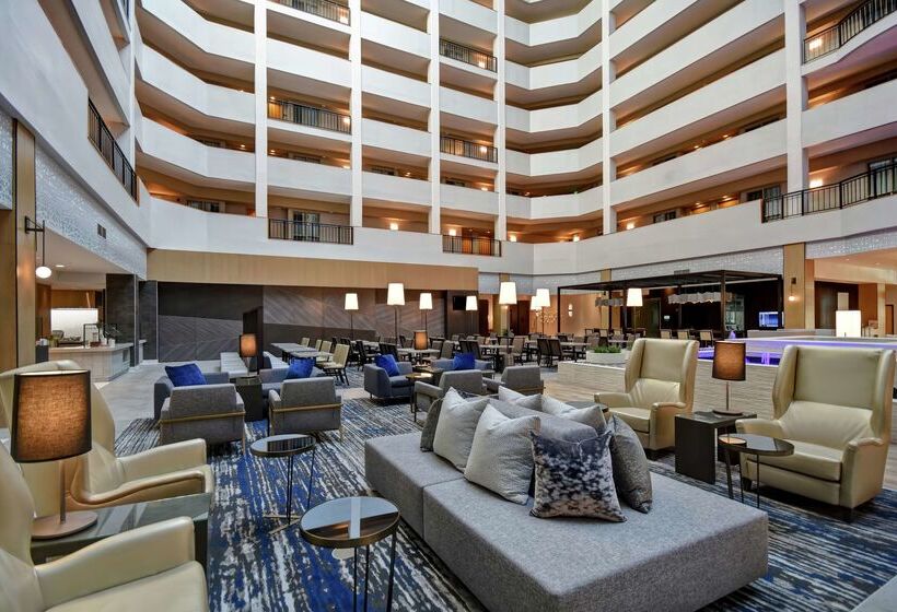 ホテル Embassy Suites By Hilton Raleigh Durham Research Triangle