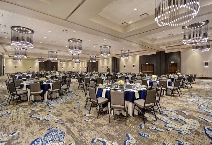 ホテル Embassy Suites By Hilton Raleigh Durham Research Triangle