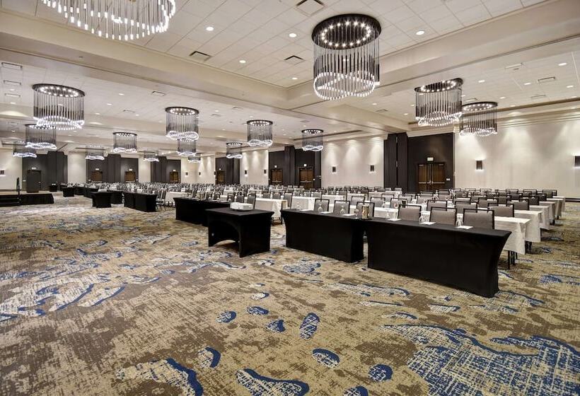 ホテル Embassy Suites By Hilton Raleigh Durham Research Triangle