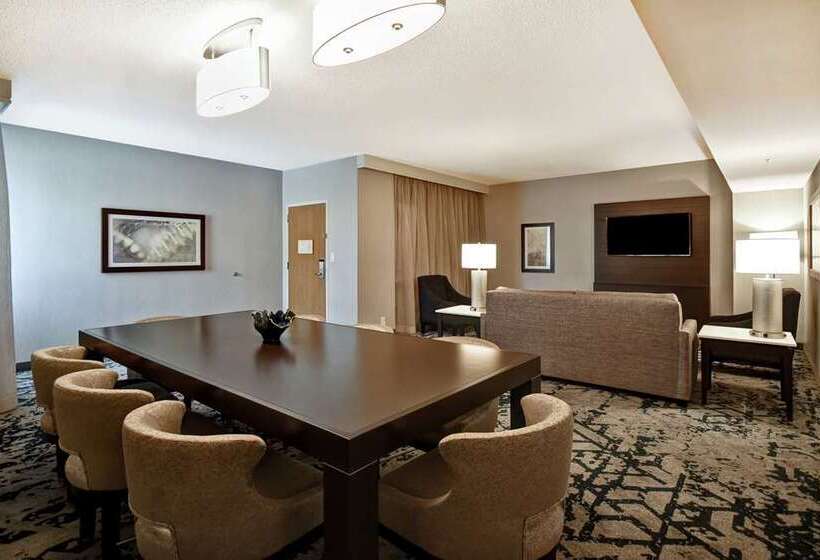 ホテル Embassy Suites By Hilton Raleigh Durham Research Triangle
