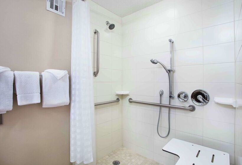 ホテル Embassy Suites By Hilton Lexington/uk Coldstream