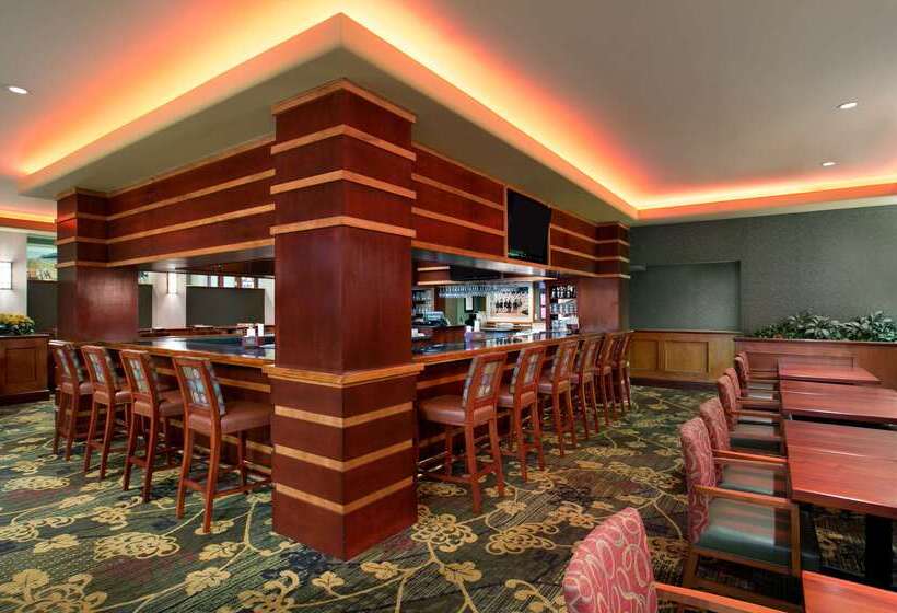 ホテル Embassy Suites By Hilton Lexington/uk Coldstream