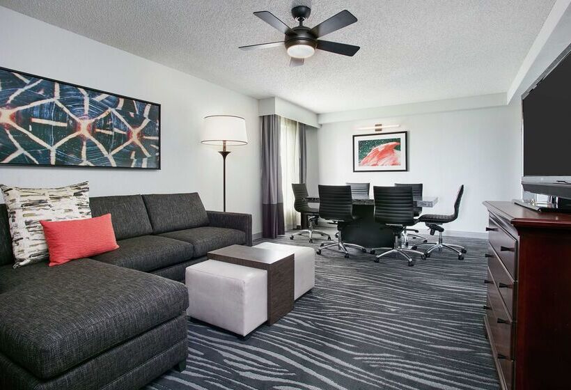 فندق Embassy Suites By Hilton Orlando Airport