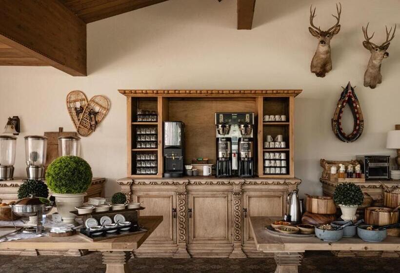 ホテル Enzian Inn