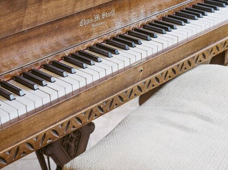 ホテル Enzian Inn