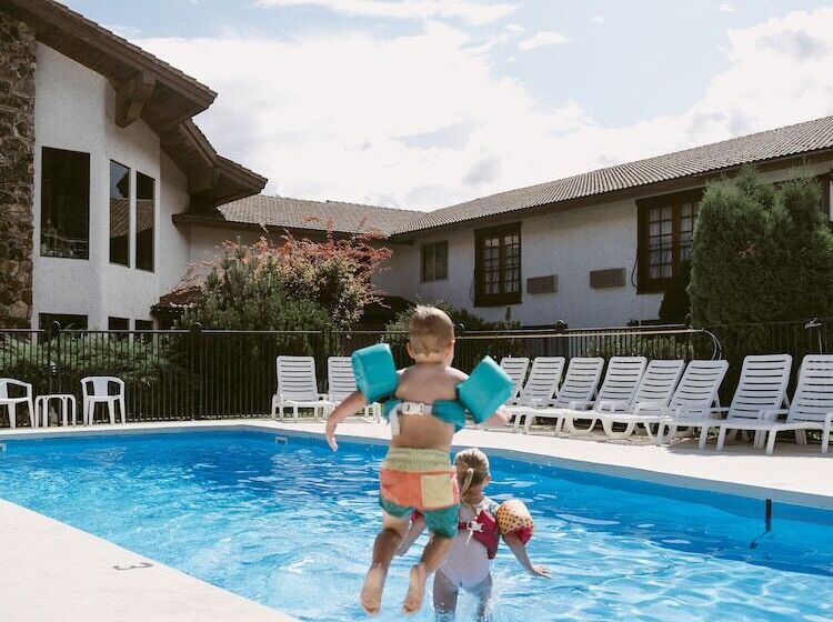 ホテル Enzian Inn