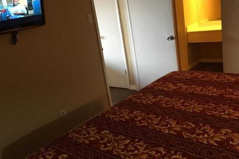 فندق Executive Inn & Suites Beeville