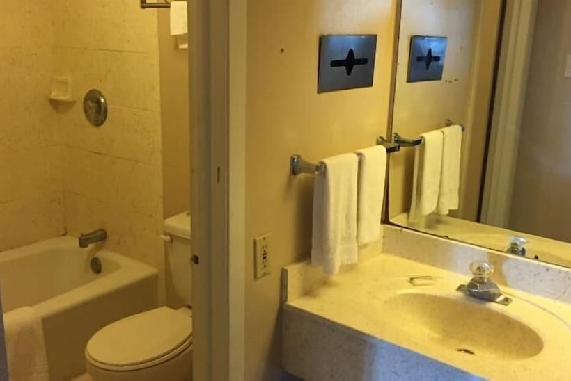 فندق Executive Inn & Suites Beeville