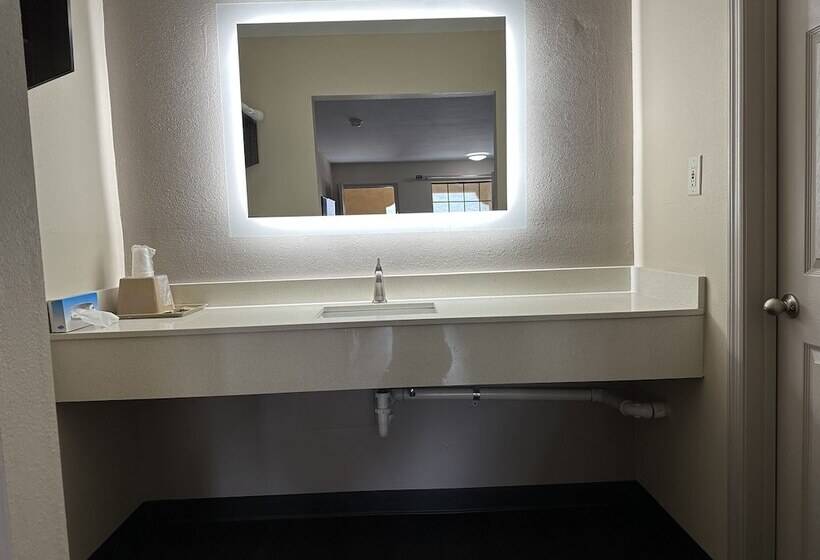 酒店 Express Inn & Suites