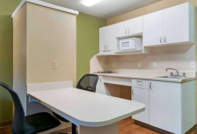 호텔 Extended Stay America Select Suites Detroit Novi Haggerty Rd