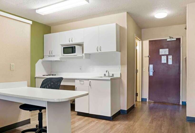 호텔 Extended Stay America Select Suites Detroit Novi Haggerty Rd