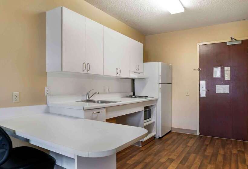 호텔 Extended Stay America Select Suites Detroit Novi Haggerty Rd