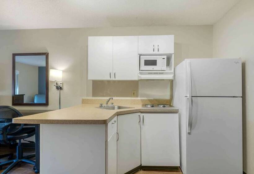 בית מלון כפרי Extended Stay America Suites  Charlotte  University Place