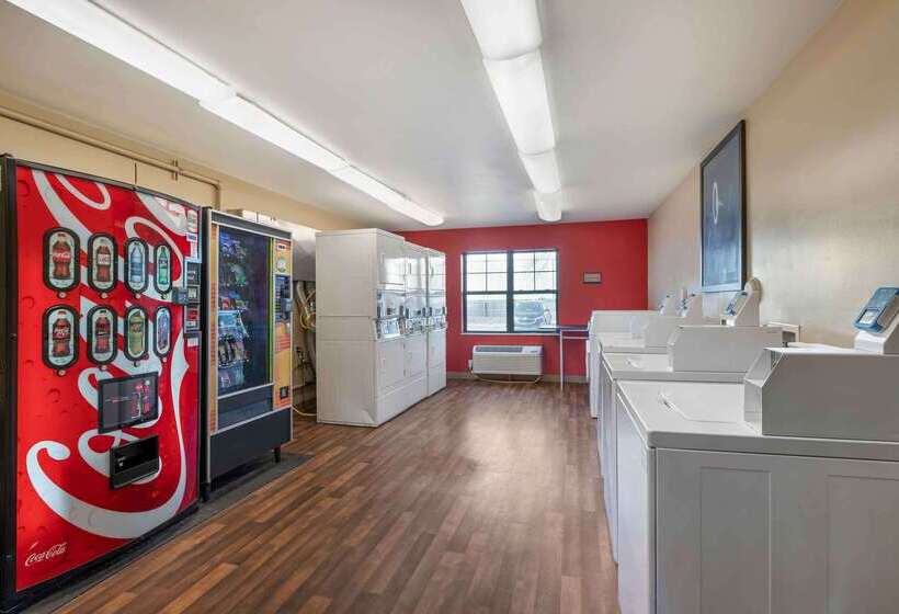 호텔 Suburban Studios Columbus North