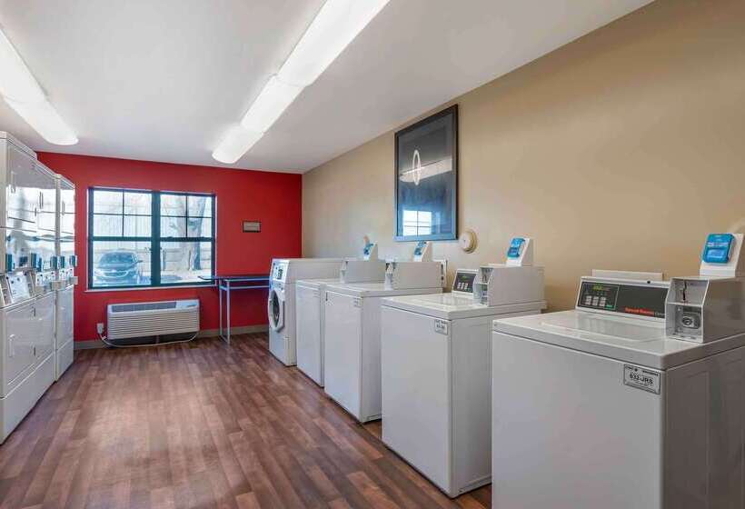 호텔 Suburban Studios Columbus North