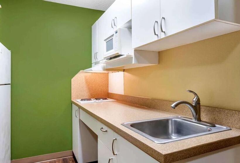 ホテル Suburban Studios Columbus North