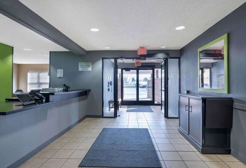 호텔 Suburban Studios Columbus North