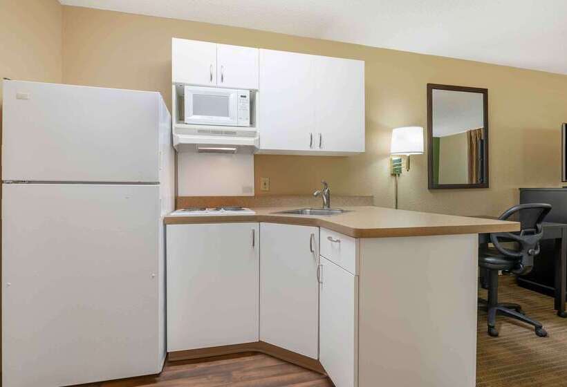 בית מלון כפרי Extended Stay America Select Suites   Columbus   Worthington