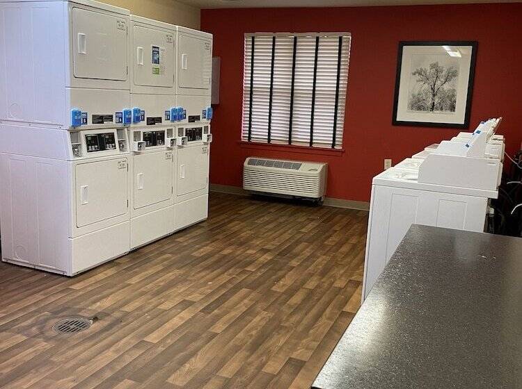 فندق Suburban Studios Auburn Hills   Detroit