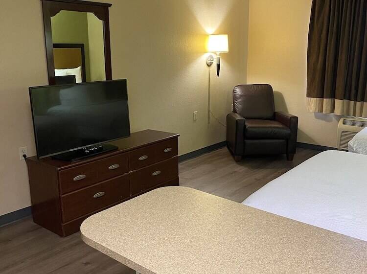 فندق Suburban Studios Auburn Hills   Detroit