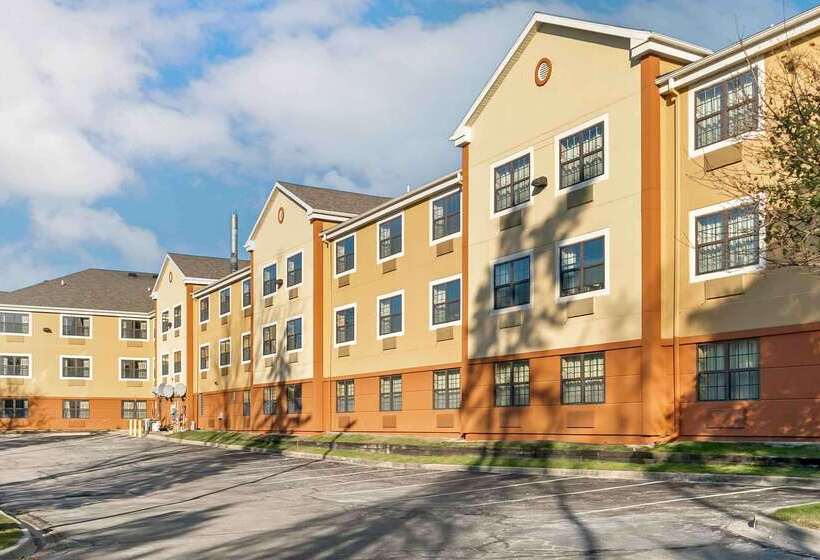 בית מלון כפרי Extended Stay America Select Suites   Detroit   Farmington Hills