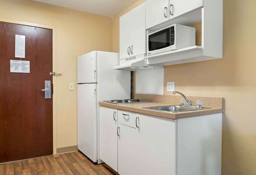 فندق Extended Stay America Select Suites   Detroit   Farmington Hills