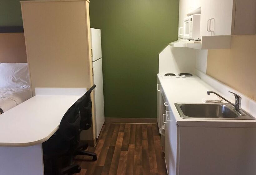 فندق Extended Stay America Suites  Detroit  Madison Heights