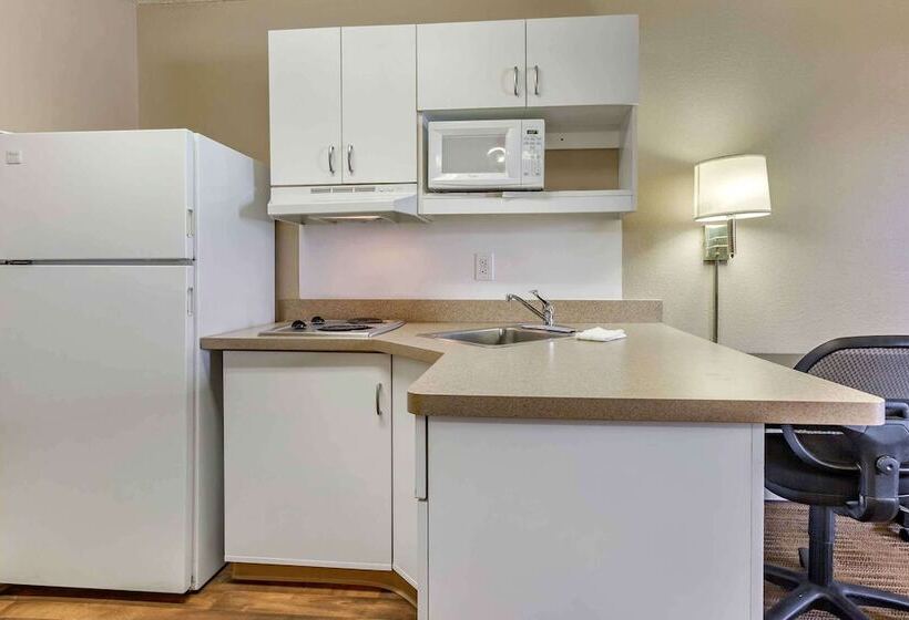 Отель Extended Stay America Suites El Paso Airport